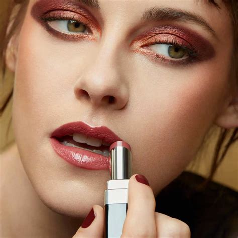 trucco chanel autunno 2023|Chanel trucco Autunno Inverno 2023 Équinoxe de Chanel.